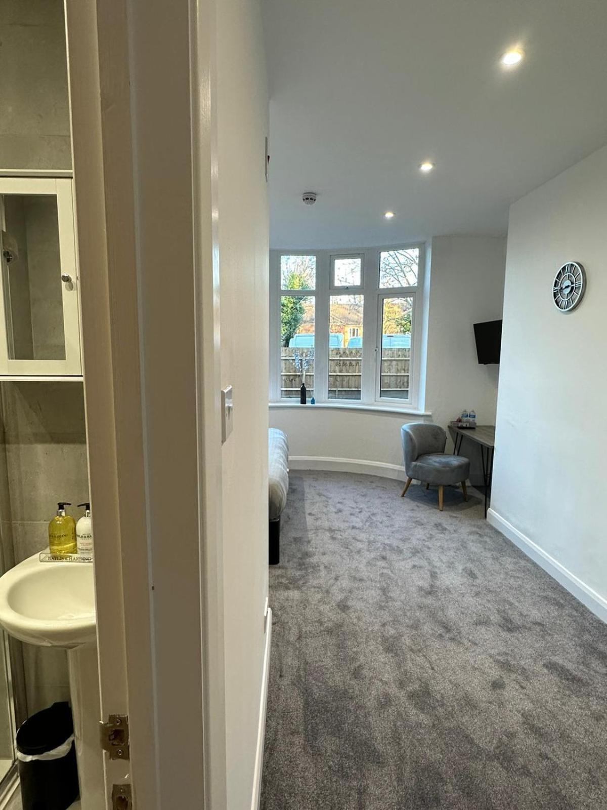 Alban Suites St Albans Exterior foto